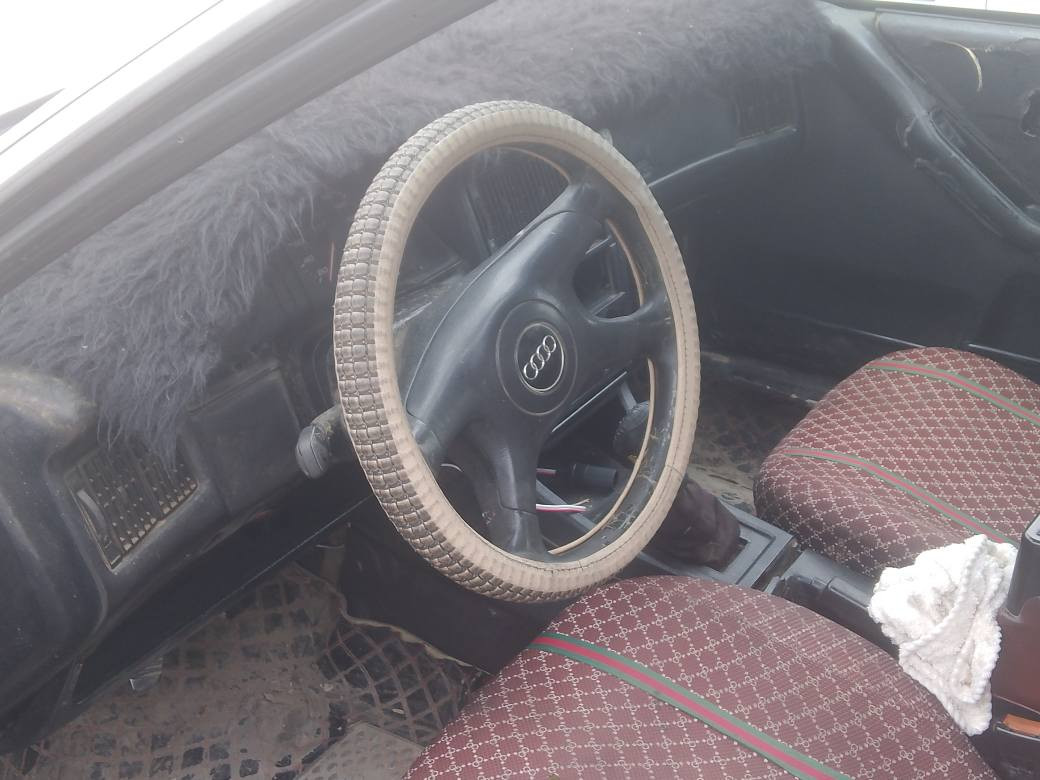 سلام عليكم سيارة أودي لبيع سعار 11ورق بي مجال بسيط لشراي ما بيع اي عيب سيارة جاهزة ما بي ضربة سيارة عل بيلاد 4كير رقم بصرة بس ما اندل صاحبه شراي خابر *********** كركوك, العراق
