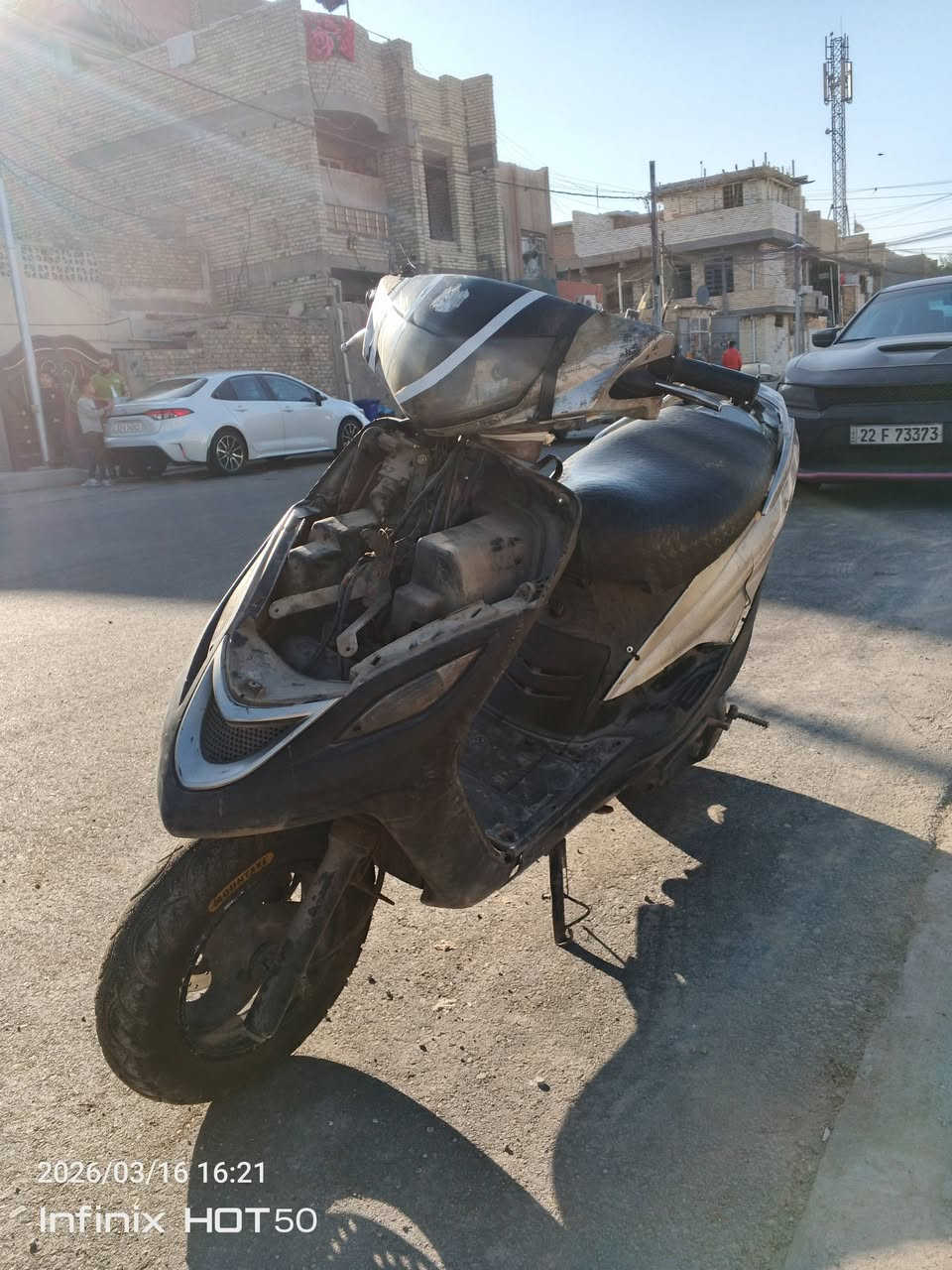 سلام عليكم شباب ماكس 140 للبيع مكينه بيها تبخير بدايتها مكينه خرسه عبالك شحن دبلات خلفي امامي دراجه عوزها ترتيبات بسيطه الي بل عيد على باب الله هاي تفيدكم وكمها للدراجه قوي بيها تبخير مكاني بغداد مدينة الصدر للتواصل *********** رايدها ب 175 وبيها مجال لطيبين والدراجه شغاله هندر سلف موجود عوزها باتري  دراجه مكفوله بكن واكسل فقط
