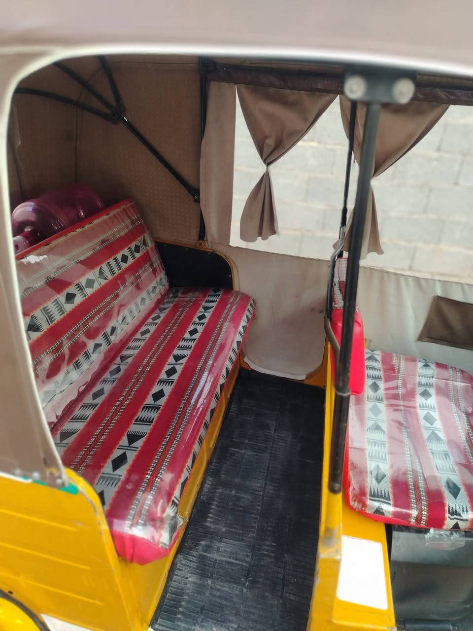 سلام عليكم تكتك مديل 2019 طالعه 2020 اوراق  لتكتك نضيفه كلش جاهزه من كلشي كبل لشارع محرك كير مكفول ولكشر مكفول بي تكحيل كلش قليل لسعر المطلوب 5800 قفل مكاني كربلاء الحر رقم الهاتف /***********
