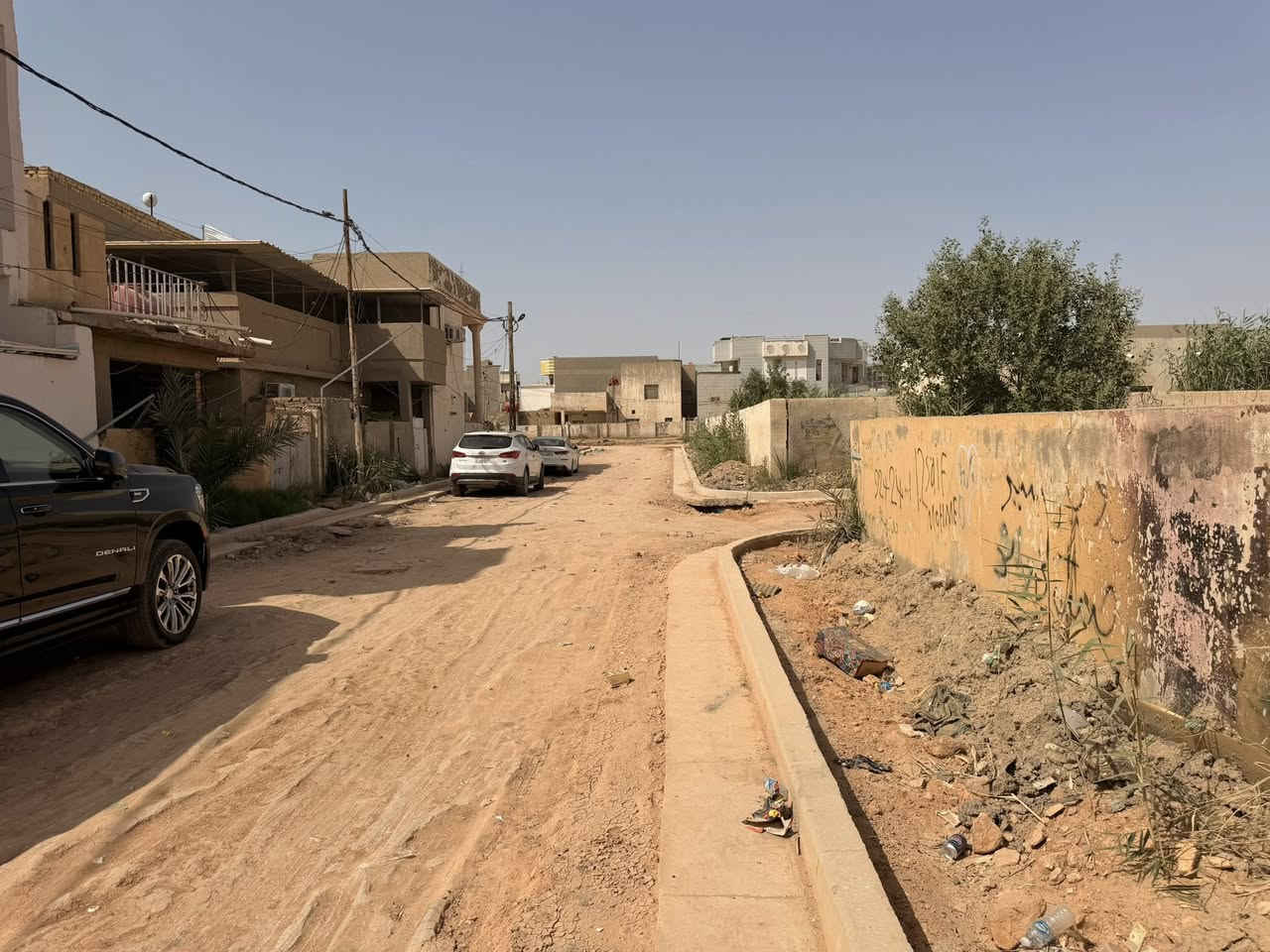 🛑 دار سكني  للبيع 🛑 
المنطقة : الديوانية ؛ام الخيل الأولى 🚩 
اقرب نقطه ؛مقابيل بانزين خانه ام الخيل
المساحه : 200متر🏛️ركن
التفاصيل :  طابقين كونكريت مسلح 
    
الطابق الاول🛑 غرفه نوم وصالة واستقبال ومطبخ  وصحيات داخليه وخارجيه ومناوعددثنين 
الطابق الثاني؛٣غرف نوم وصاله ومجمع صحيات 
للاستفسار 
     مراجعة مكتب رسول الوزني للعقار  
الديوانية . حي الحضارة بداية شارع اسواق طيبة
 للمعلومات ولمزيد من التفاصيل ⬇️
       مراسلة الصفحة  
      او الاتصال
***********

