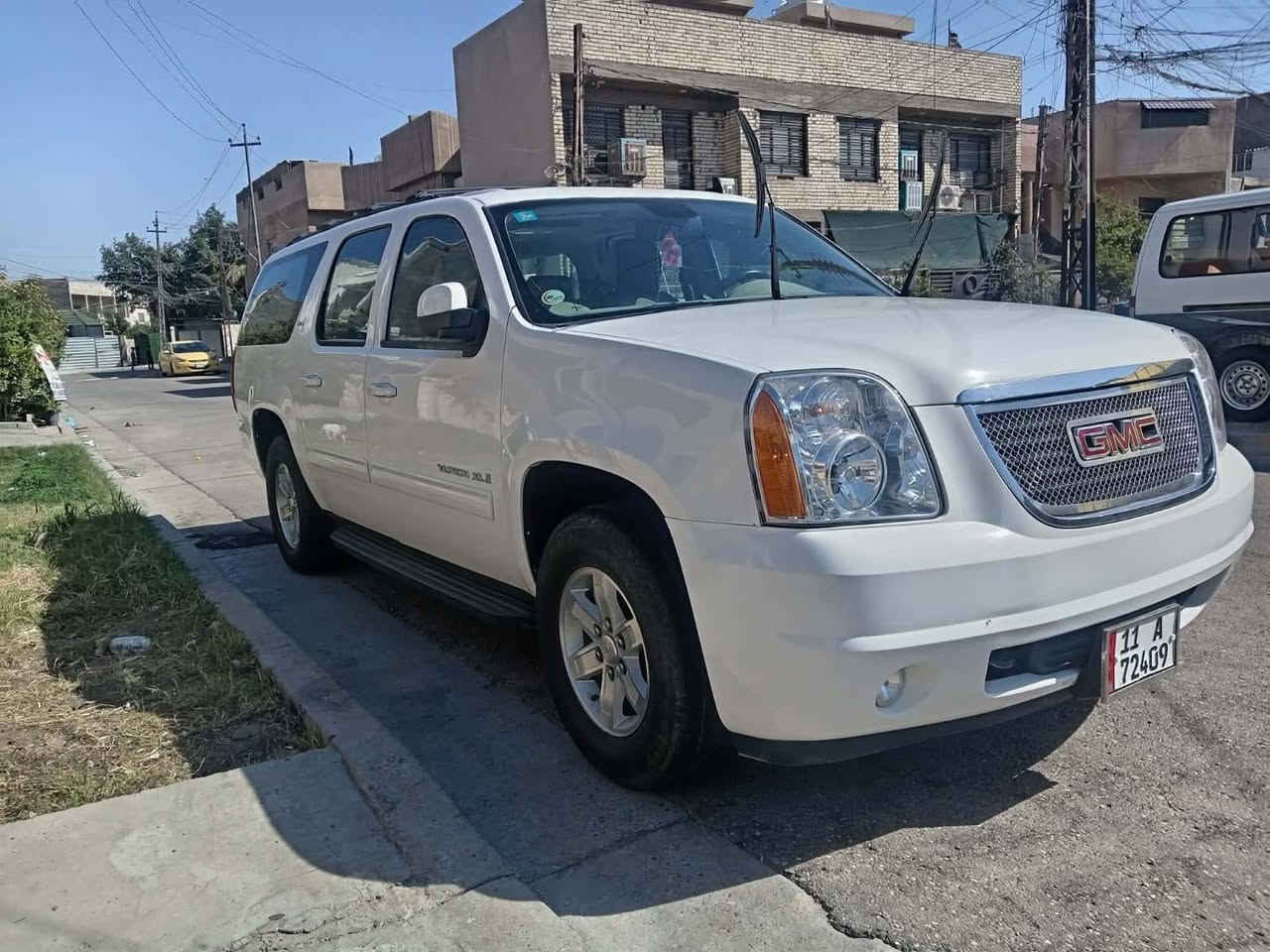 سلام عليكم جمسي يوكن للبيع فقط موديل 2010 6برغي خطها بغداد. موصل
وارد امريكي مبدل جاملغ وبنيد بدون دواخل مصبوغه ابيض 
دبل اكسل دوشمه لايت زنون صدر امامي خلفي جديد
 تخم تايرجديد باتري جديد مكينه كير اكسل تدفئه تبريدكفاله 
رقم انكليزي هزا جديده مصفره مرور وهيئه بسمي 
تحويل ثاني يوم السعر 165وبيها مجال رقمي***********
مكاني بغداد البياع
