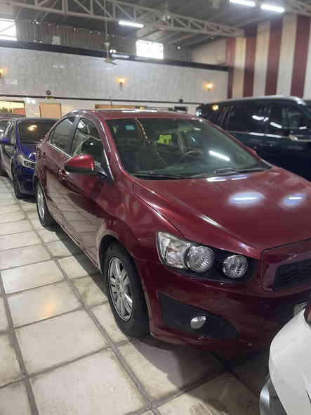 السلام عليكم 
شوفرليت سونك 2013 أمريكي 

—————-
حادثها جاملغ  وبيها صبغ 
السياره على من ال 2016 عدنه 
—————
مواصفات عاديه 
عليها ادامه كامله 
مكينه حاويه
داخل مخمل 
مسجل بلاد 
ويل كب 
لايتات جدد
رقم بغداد الدولي باسمي 
تايرات جدد 
دهن اصلي 
—————
مكاني بغداد  
سعرها 68
 ***********
