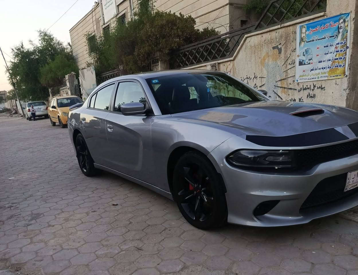 سلام عليكم
سياره جارجر موديل 2016 مال بيت فقط البيع 
سياره خليجيه حادثه جاملغ اليمن مبدل+بارد كد شبر جاملغ الخلفي محدثه دعاميات امامي وخلفي +بنيد 
مواصفات سياره 
تشغيل عن بعد
تحكم ستيرن
كشن ساهق كهرباهي فقط
تخم تاير جديد ويل بوليسي 
سياره ماشيه 87 الف كيلو فقط
سياره جاهزه من كل نواحي وخير من الله جديده معنه الكلمه 
سياره رقم بغداد وتحويل ثاني يوم 
تصال على هاذ الرقام 
***********
***********
