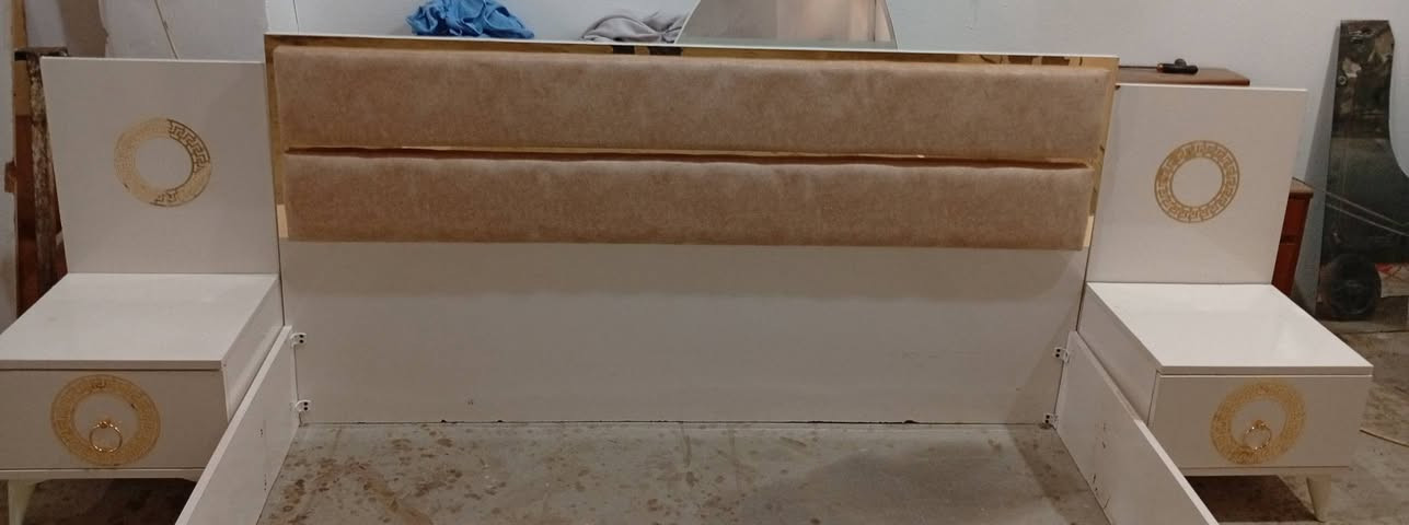غرفة نوم كلش نضيفه ٤٠٠للستفسار***********
