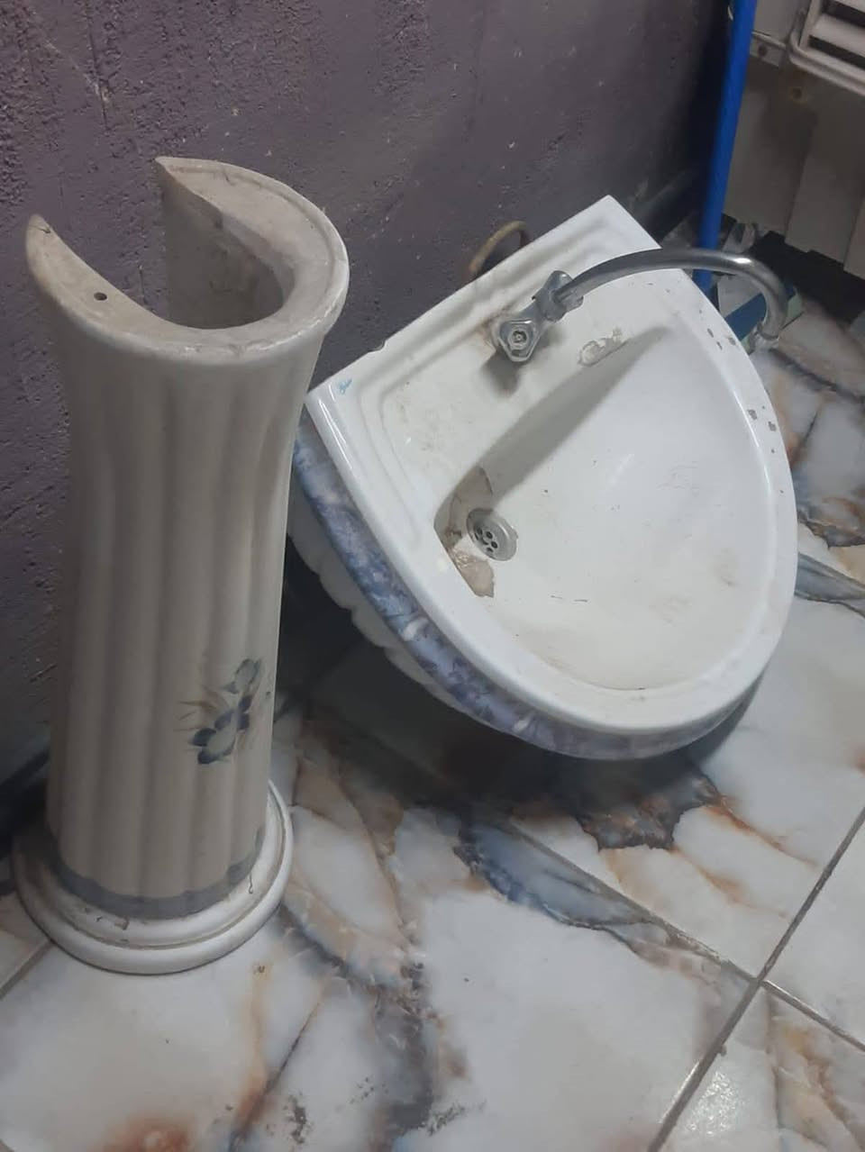 مكينه خياطه سعرها هيه ميزة 150
مبردة دكت سعرها 200الف
مغسله سعرها 20الف
مكاني حي جهاد


**إذا كنت صاحب هذا الإعلان وتريد حذفه لأي سبب، رجاءا أرسل رسالة إلى الدعم الفني**