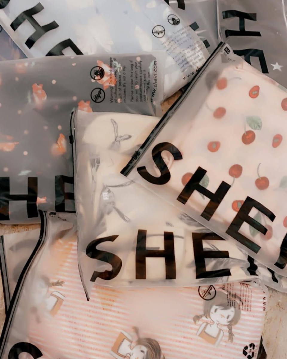 اسلام عليكم علقو ولو بنقطه ورزق على الله  متوفر كلشي عندي واسعاري مناسبه جدا على الف والفين وتلاث وتوصيل مجاني جميع المحافظات الي تحب تدخلي اضيفه بقناتي تكتك


**إذا كنت صاحب هذا الإعلان وتريد حذفه لأي سبب، رجاءا أرسل رسالة إلى الدعم الفني**