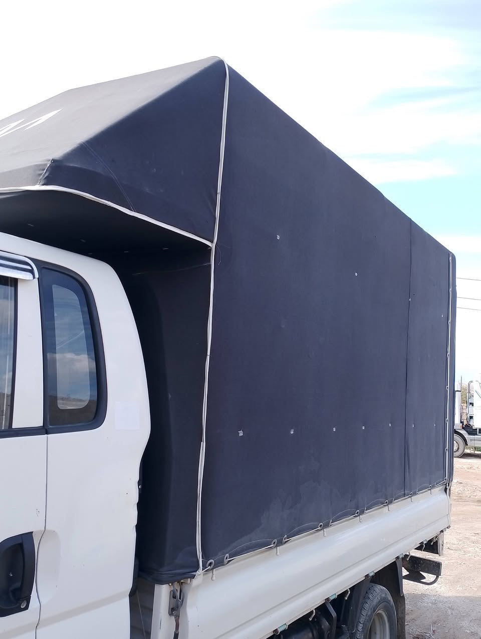 للبيع محجل والجادر ماله السعر 350 وبي مجال العنوان موصل جانب الايمن الرقم *********** واتساب
