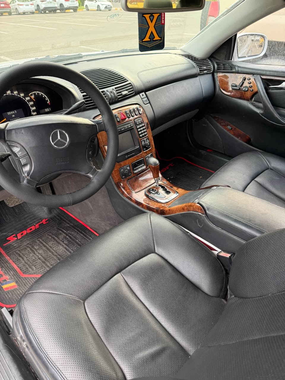 السلام عليكم  cL 500 محرك 8 سلندر تك  باب  حساسات  تحكم ستيرن   فتحه موديل 2002 لسياره بلاديه ونظيف. خير من الله المكان بغداد مجمع بسمايه *********** المدائن, بابل
