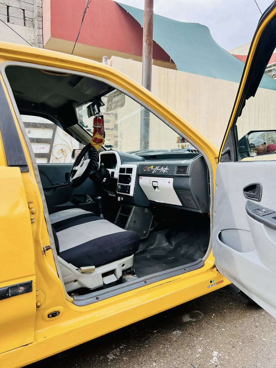 سلام عليكم
سايبا 2010 رقم بغداد
محرك شواصي كلها جديده 
كابون بانزين سنويه جديده 
بدون ضرر تريد وكاله تريد تحويل شرعيها موجود بلموصل
السعر 27وبيهاًمجال للتواصل رقم ***********
