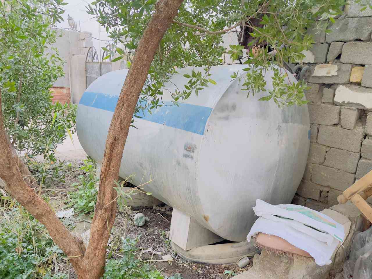 مقطوره وتانكيات وبراميل للبيع الرقم ***********
