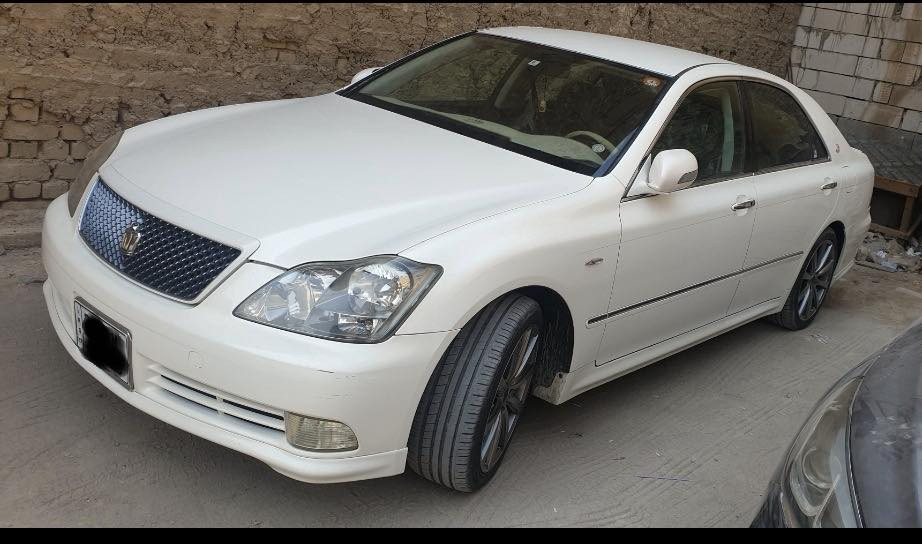 شاهينه 2005 حاويه كفاله بدون كص (ادوات)  بيها ارقام وسنويه شمالي سياره 3 دكم محرك 6سلندر سياره جديده بمعنى الكلمه 5بصمات  لحايه + جنح بلاد لايت زنون كشنات جلد وكهربائيه ويل رياضي شاشه مرايات شفط اشاير بالمري وجاهزه من كلشي مكاني بصره السعر 95 الشراي يتصل ***********
