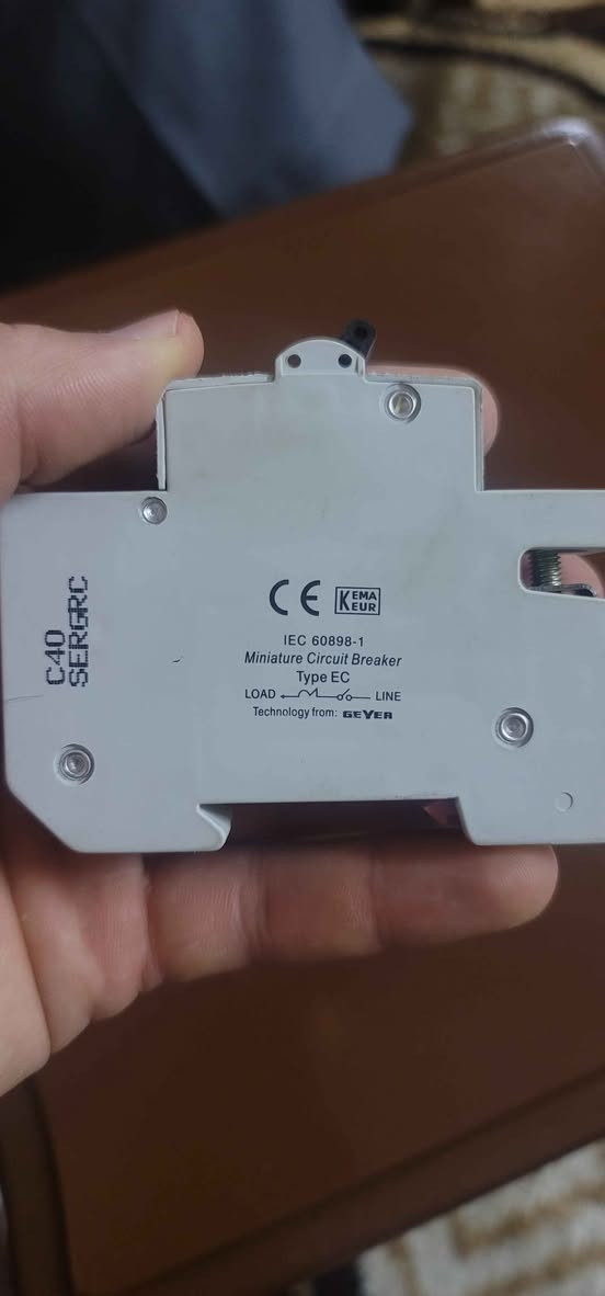 المواصفات:

الماركة: HAVELL'S
الموديل: MEC SP 040
التيار: 40A (C40)
منحنى الفصل: C
عدد الأقطاب: 1 Pole (سنغل بول)
الفولتية: 240V~
التردد: 50Hz
قدرة القطع: 10000A (10KA)
المعيار: IEC 60898-1
الحالة: جديد يوجد كمية كبيرة جداً

للتواصل ارسال رسالة ع الماسنجر او تواصل معنا ع الواتساب
تم كتابة الرقم كتابةً بسبب الماركت بليس يخفي الأرقام الهاتف:
صفر سبعة ثمانية واحد واحد ثمانية تسعة واحد اثنين خمسة ستة بغداد, العراق


**إذا كنت صاحب هذا الإعلان وتريد حذفه لأي سبب، رجاءا أرسل رسالة إلى الدعم الفني**