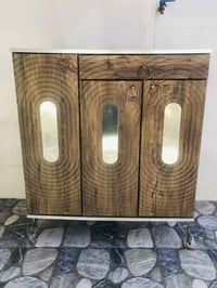 خزانة • نظيفه • بدون عيوب