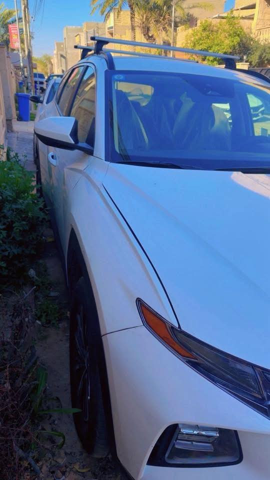 هونداي توسان 2024 هايبرد و بنزين
رقم بغداد ب اسمي
لون ابيض فول عدا الفتحة 
وارد امريكي حادثها سطحي تبديل بنيد نفس اللون والدعامية بلادية نفسها فقط الجاملغ الامامي معدل على البارد وبدون دواخل السيارة فقط بارد بدون صبغ
وموجود بيها سونار

المواصفات:
ماشية 11 الف ميل
/بصمة/تشغيل عن بعد/ترحيب ابواب/رادار امامي/رادار جانبي/تحديد مسار /مانع انحدار/اوتو هولد/هندبريك بصمة/كشن كهرباء/كشنات تدفئة/تبريد قطعتين/مود درايف/جنطة كهرباء/لايت زنون/بلوجكتر زنون/شحن واير ليس/كامرة دوارة/فول تحكم ستيرن/بلوتوث/AUX/منافذ 
USB/كاربلي/ ويل كب
محرك 1600 تيربو

السعر 18.800$
188 ورقة
العنوان : بغداد السيدية
*********** يوجد واتس اب
***********
