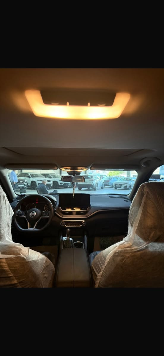 🚗 للبيع: نيسان ألتيما 2025 SL فول مواصفات شبه كلين و زيرو ماشيه 1500
• فئة SL (أعلى فئة)
• محرك 2.5 لتر اقتصادي وقوي
• شاشة كبيرة 12.3 إنج مع  ابل كاربلي Apple CarPlay و Android Auto أندرويد اوتو لاسلكي
• نظام صوت Bose فاخر مع 9 سماعات
• داخلية جلد فخمة مع مقاعد كهربائية وذاكرة للمقعد
• فتحة سقف 
• كاميرات 360° مع حساسات أمامية وخلفية
• مثبت سرعة ذكي
• شاحن لاسلكي للموبايل
• تشغيل بصمة ودخول ذكي
• جنوط ألمنيوم 19 إنج
• أنظمة أمان متطورة مثل التحذير من النقطة العمياء، المحافظة على المسار، والفرملة التلقائية للطوارئ
• مكيف أوتوماتيك ثنائي المناطق
رقم الشاصي 1N4BL4EV2SN411293
السيارة نظيفة جداً وجاهزة للاستخدام. 
السعر 225 و بيه مجال السياره شبه وكاله
للتواصل واتس ***********
