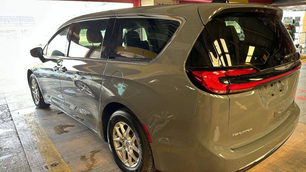 السلام عليكم كرايسلر باسفيكا 2023
سياره بسمي بغداد رقم جديد وهزه لل 2027.اني مرقمها 
           
   حجم المكينه :3600 V6

     المسافة المقطوعة :51

         الحادث موضح بالصور نص دعاميه والجاملغ الامامي بي بارد الربع الجوه كلش مبين بالصوره

الايرباك طاك دركه ودشبول والادار الامامي
 
مصروف على السياره ب 1300

بوكس سعره 500 الف

سبايدرات سعرهم 300 

سبير 100

البجم كله نانو كصه القماره والبنيد والدعاميه والايتات سعرهم 500
 
طخم تاير جواها 
#مواصفاتها  السياره فول عده البنورامه

كير ماوس

بصمه 

بصمة ابواب

كشنات جلد 

.حساسات خلفي امامي

.تشغيل عن بعد

.ويل كب كروب واني صابغه حراري شذري سبع اللوان 

.كشن السايق كهرباء

هندبريك بصمه

صندوك كهرباء شفط

.بيبان كهرباء(تحكم بالريمونت ايضاً)

.بردات خلفيه بلاديه

.لايتات لد الشكل الجديد 

.ثلاث قطع تبريد

. 7 منافذ usb

.كشنات vip منفصل

.شاشة كبيرة كاربلاي

كشنات خزن

.تدفئة كشنات

.تدفئة ستيرن

.تحكم ستيرن فوول

. 7 منافذ تايب سي

السعر : خاص 

 للاستفسار هذا رقمي ***********

مكاني العماره ميسان
