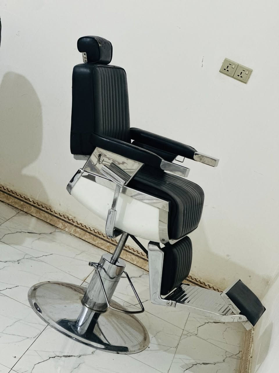 كراسي 2سعر 500الف *********** بصره هارثه حي الانتصار
