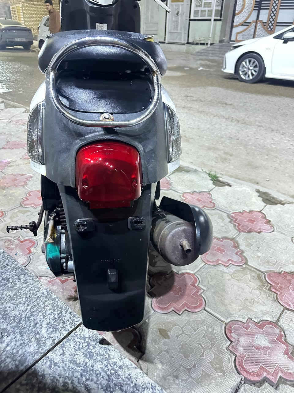 دراجه بوليس للبيع كفاله المكينه ما مفتوحه وتجي تفحصه  نظيفه قبل يومين طالعه من الحاوي  الوصل موجود مكان ناصريه حي الحسين السعر خاص اتصل على الرقم ***********او اتصال واتساب
