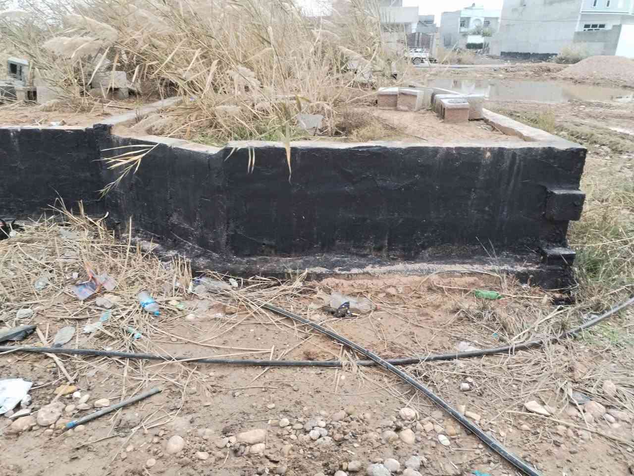 السلام عليكم قطعه للبيع ١٠٠ متر طابو زراعي سند ٢٥ إقرار محكمه بسمي كامله الخدمات عرض الشارع ١٠ متر تبليط للباب ***********
