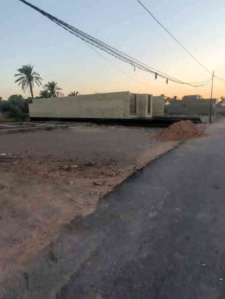 السلام عليكم
  هيكل للبيع مكان مميز جدا 
طابو زراعي سند 25 
بإسم صاحب الدار
العنوان / /الحمزه الغربي المدحتيه الجمعية الزراعي خلف مدرسة علي طه
المساحة//300متر
الواجهه //10*30م
نوع البناء //طابوق درجه اولى 
السعر/ 115وبيه مجال 
تفاصيل البيت غرفة نوم 2
استقبال +صاله +مطبخ +صحيات داخليه و خارجيه
طارمه كبيره 
للاستفسار
مراجعة مكتب دلالية وائل الهندي شارع 60 قرب سلوان ابو الكاشي مقابيل فرع علي قماره 
*********** وائل الهندي 
***********ابو علي
