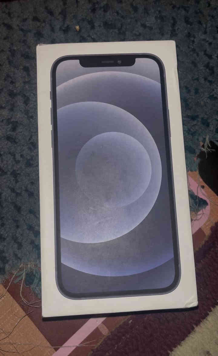 12 عادي كلش مابي مامفتوح ولامبدل بي أي شي كلشي شغال  فقط سماعه مخابره ماتشتغل بطاريه 78 ذاكره 128 كامل ملحقاتة اريده 300 مكاني بصرة زبير رقمي ***********
