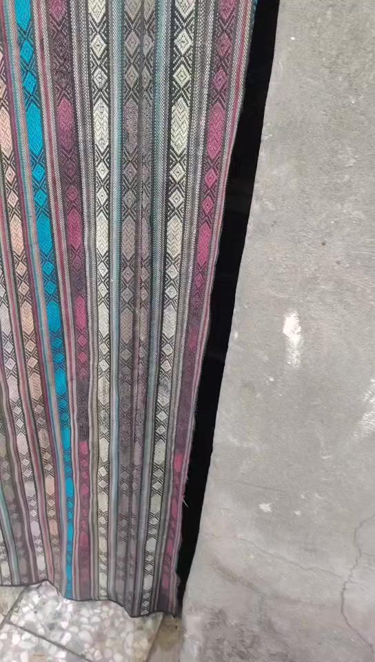 200متر لبيت مجمع حي الصناعي الشهداء عل شارع الريسي سعد لبيت 60وبي مجال قليل ***********
