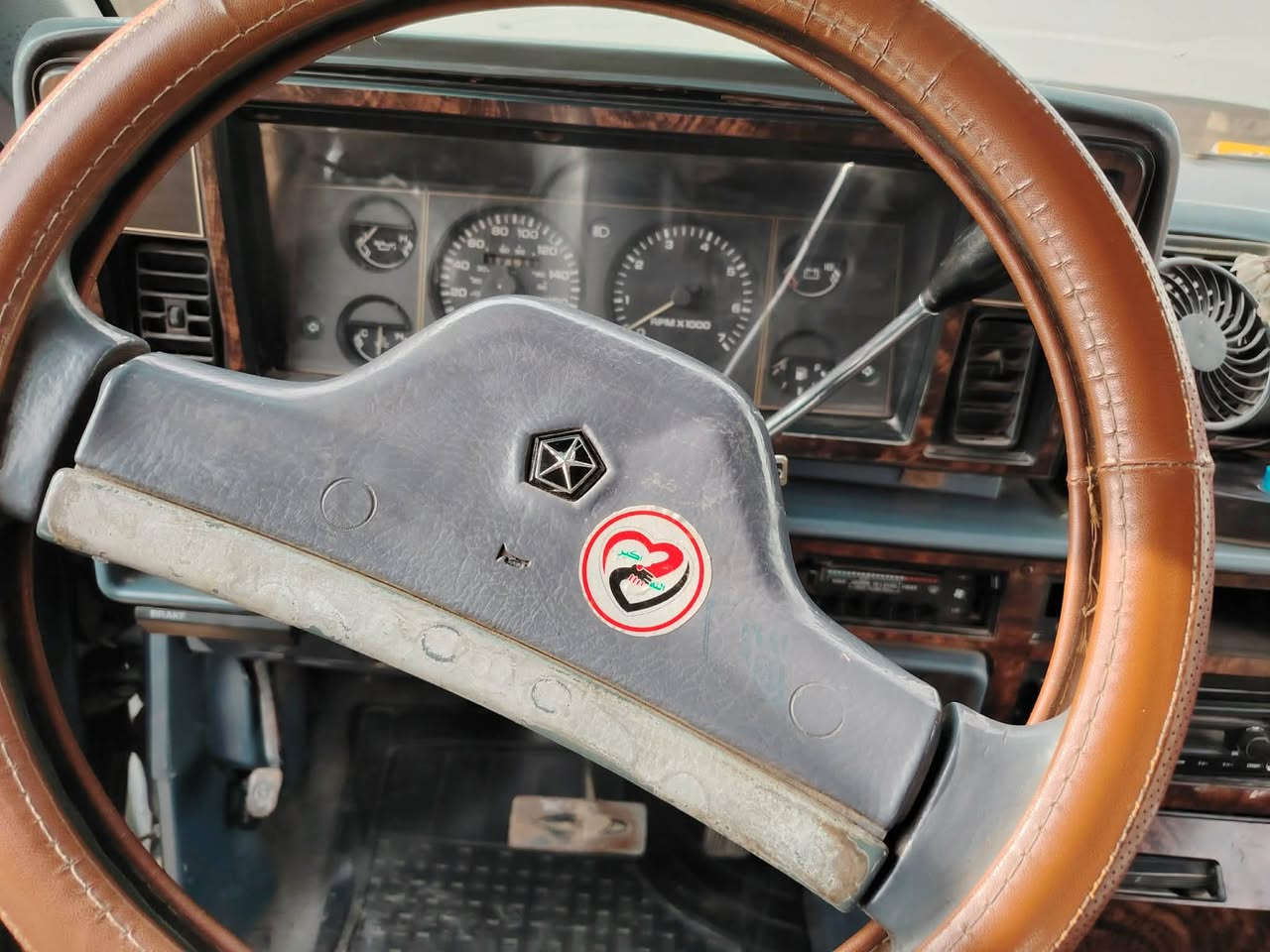 السلام عليكم
#للبيع فقط دوج كلايزر امريكي موديل 1992 گير محرك شرط 7راكب تخم تاير باتري سلف جدد حداديه 50% گشره كدامك رقمها بغداد مكان السياره السماوه سنويه نهاية 26 مداور شوكت ماتريد السعر 32بيها مجال قليل رقمي ***********
