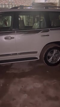 لاندكروزر • ٢٠١٤ • نجف