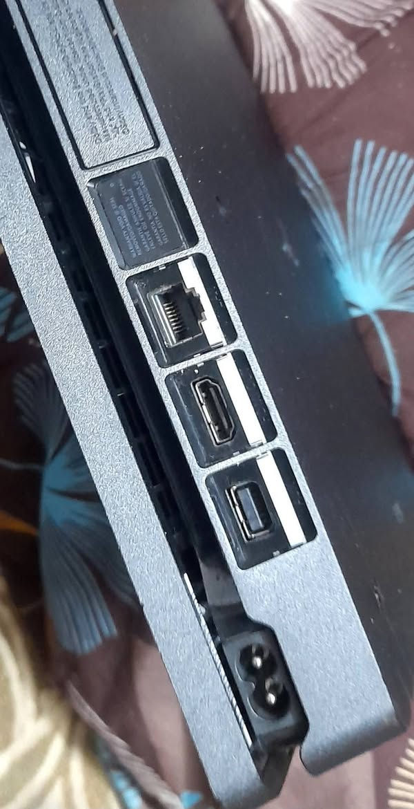 بلي فور سلم اون لاين للبيع جهاز ذاكره500جهاز لوك ستيكر مداخل صيانه أبد بي حساب 15 لعبه ملحقاته كامله جوستك واحد مكاني بغداد


**إذا كنت صاحب هذا الإعلان وتريد حذفه لأي سبب، رجاءا أرسل رسالة إلى الدعم الفني**