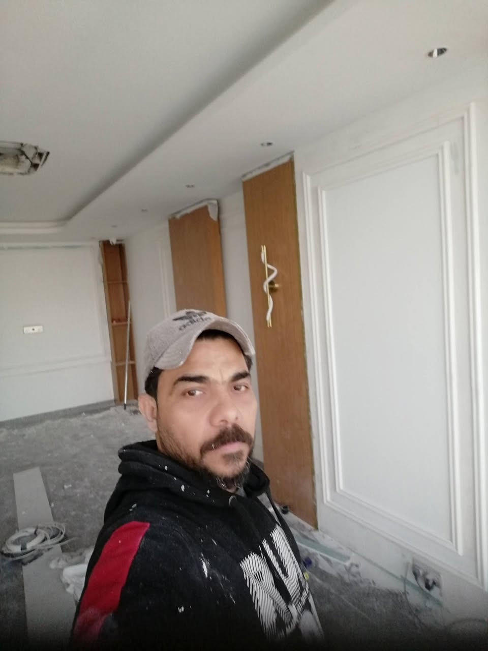 من رخصت مدير الكروب المحترم صباغ بيوت اوجهات شبابيك ابواب جبسن بورد بديل الرخام جميع الديكورات بغداد رقمي *********** بي وتساب اسعار مناسبه
