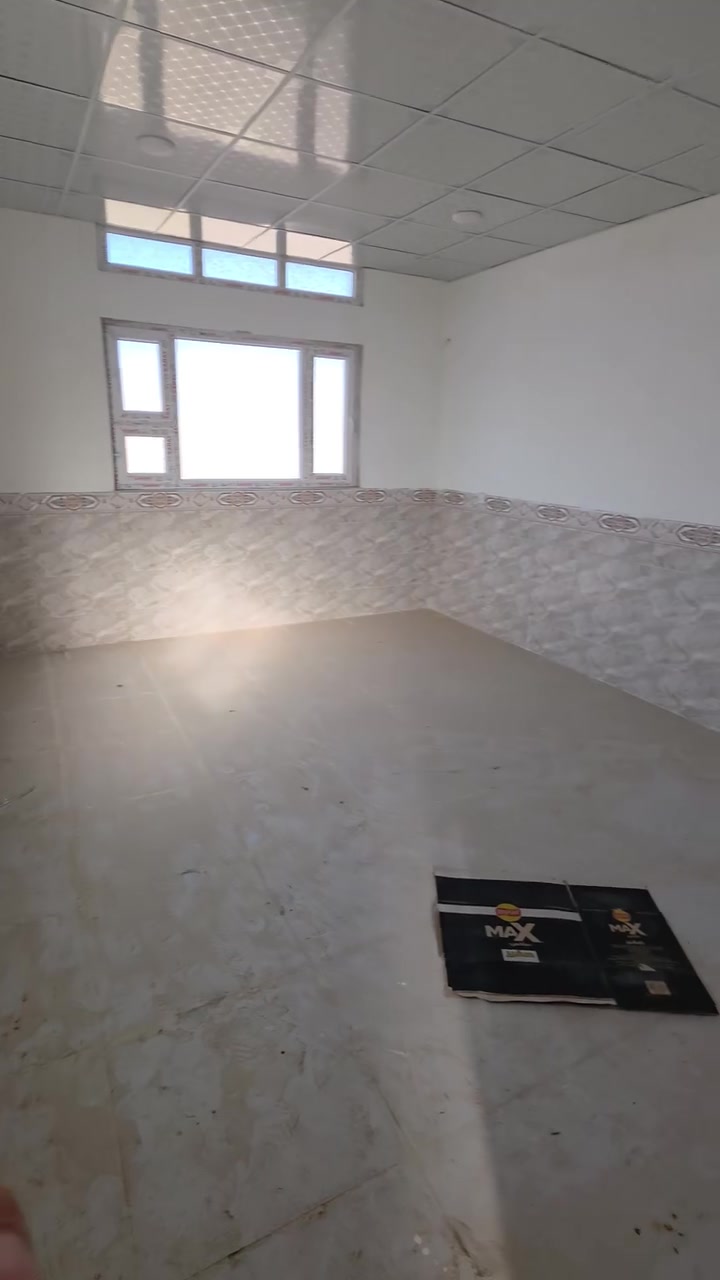 قاعة للإيجار غرفتين  اولا 4×5 ثاني 4×10.
يتوفر مرافق و مغسل مع گيزر 
يفضل للمعاهد و تدريس خصوصي و عيادة 
و صالة العاب و صالة جيم 
📍العنوان حي واسطي دور سكك قريب على جامع الفردوس 
للأستفسار: ***********
