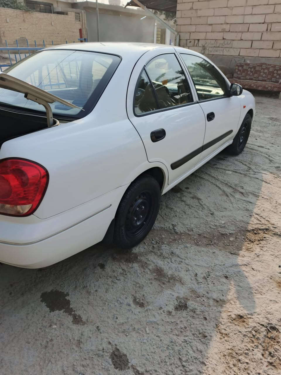 سلام عليكم 
سياره نيسان ياباني اصل مديل 2009 رقم نجف انكليزي محرك او كير او حداديه مكفولات تايرات جدد بيهة بابين مصبوغات اثر اشخوط بس والباقي كفاله
المكان نجف 
السعر خاص 
الرقم.. ‏‪***********‬‏
