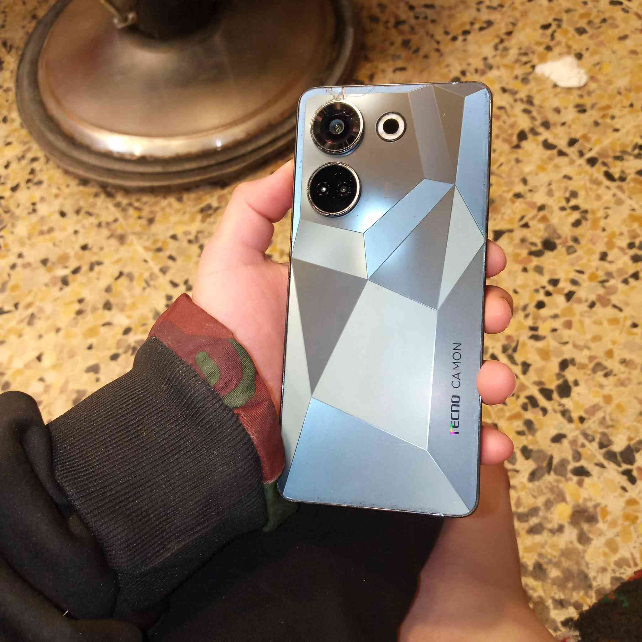 كامون 20 برو
ذاكره 256
رام8+8=16
مكسور الضهر كسر صغير فوك الكامره
ول شاشه كسر صغيىر جوه يتبدل كلاس اب 15
ببجي ٦٠ فريم  + يدعم جيروسكوب
بطاربه5000 بي خلل بل شحن لمن تخلي يشحن طبيعي و سريع بس ما ينطي علامت شحن سمكرت شغال كلو شغال
❕السعر 100 تواصل خاص رقمي لتوصل *********** ❕
