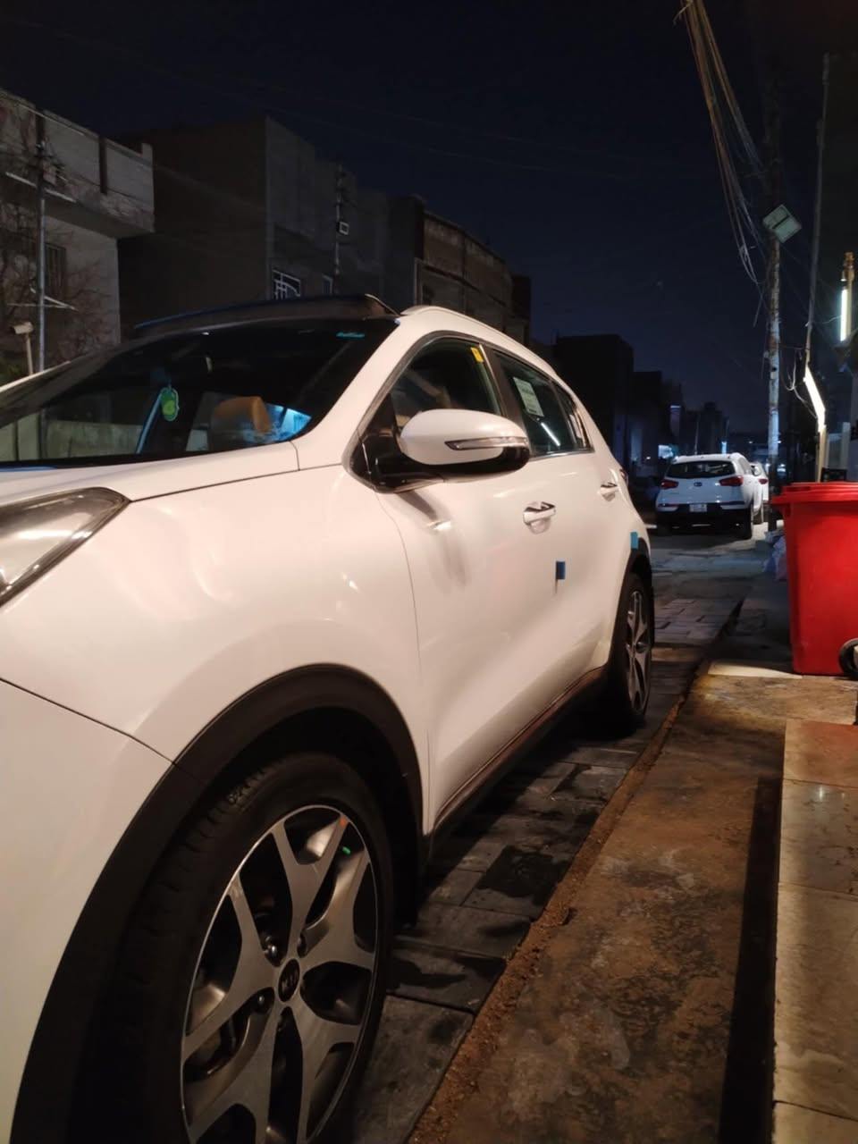 سبورتج للبيع موديل 2017 جيتي لاين محرك دوش ماشيه 84K ضرر خفيف بارد صغير في الباب الي خلف السائق  فقط باقي السياره كفاله السعر 190 🔒.  اي استفسار مراسله واتساب ***********
