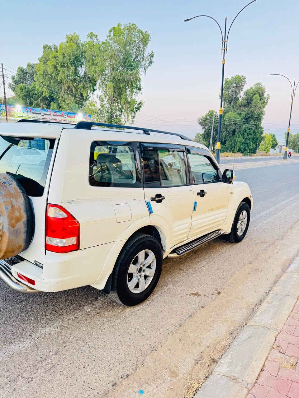 باجيرو موديل 2001فول مواصفات كهربائية صدر تبريد تدفئة كامله شرط بدون ظرر ولا صبغ  رقم اتصل *********** الشريقات, صلاح الدين
