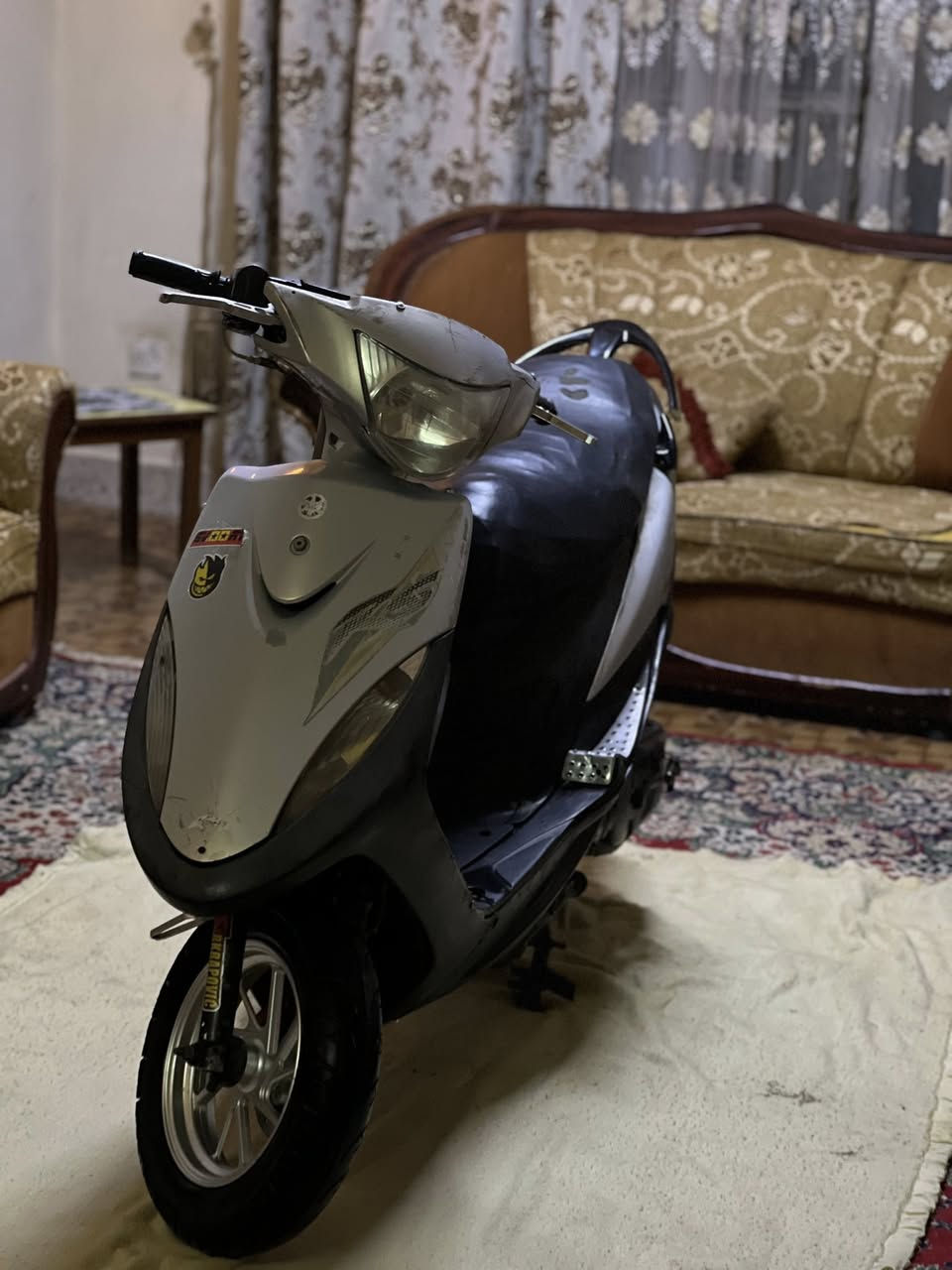 السلام عليكم
دراجة ماكس للبيع كاملة بوشة ٥٥ مختمة من الطول للطول ختم واحد بيهة ويالة رياضي مفترات يدات بريك wf قطرة اصلية ملقط اصلي صالنصة fm كلج خلفي رياضي اصلي دبل خلفي RBM دراجة خير من الله بس يرادلهة سلف 
مكاني ديالى بعقوبة حي المعلمين مقابيل مطعم ألوان السعر ٦٠٠ وية لويالة بدون ويالة ٥٥٠ رقم ***********
