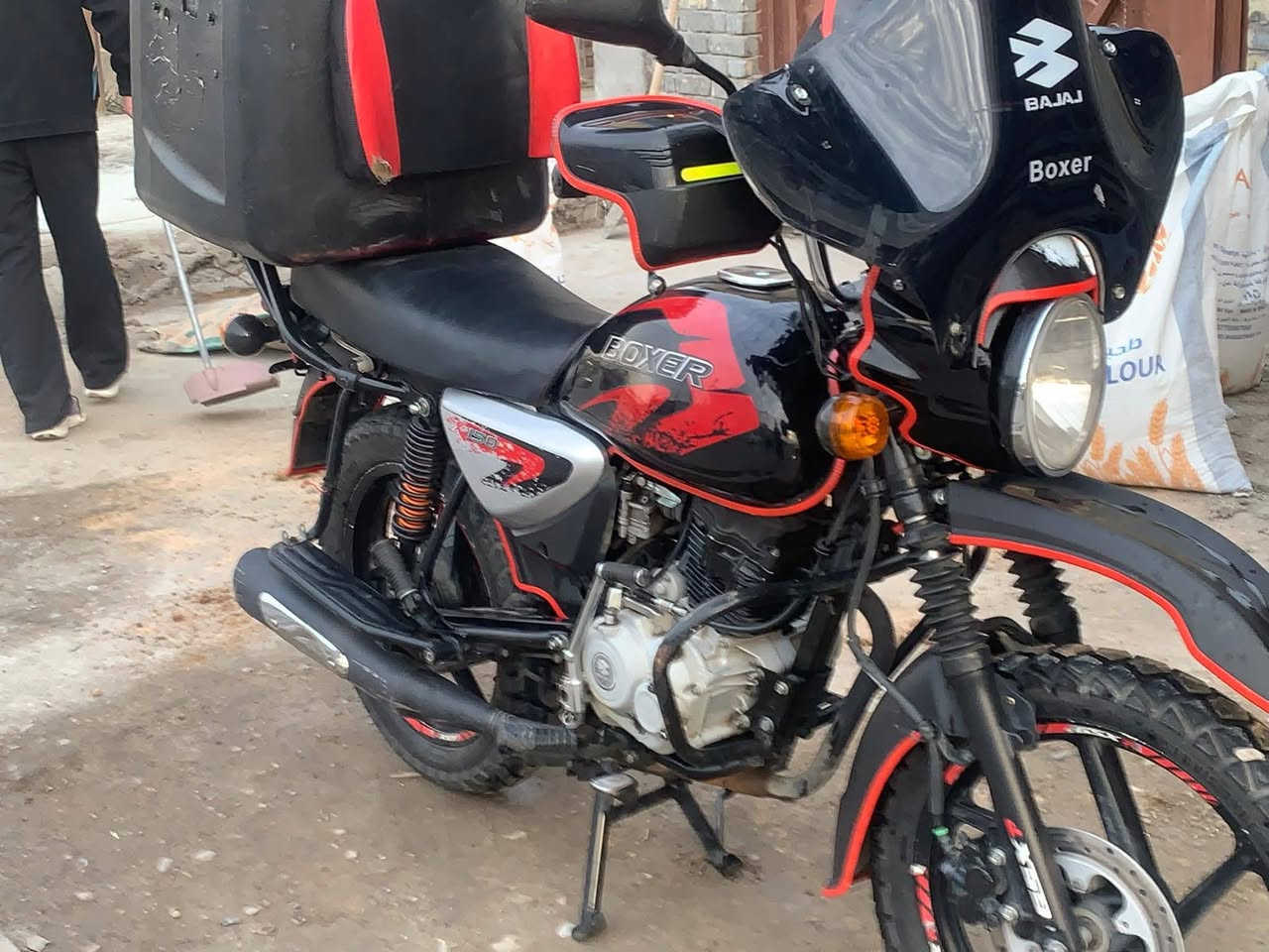 دراجه بوكسر موديل 22 اوراق اصوليه سعر واحد و600 وبيها مجال بسيط ***********
