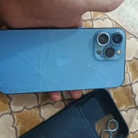آيفون 13 برو ماكس الكامره بس شلتها من مكانها ورجعتها مابدله وشغاله وال...