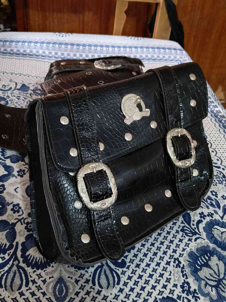 جنط هارلي جديد ، جلد لامع ضد الماء حجم كبير جداً السعر 55 الف 
واتساب ***********
