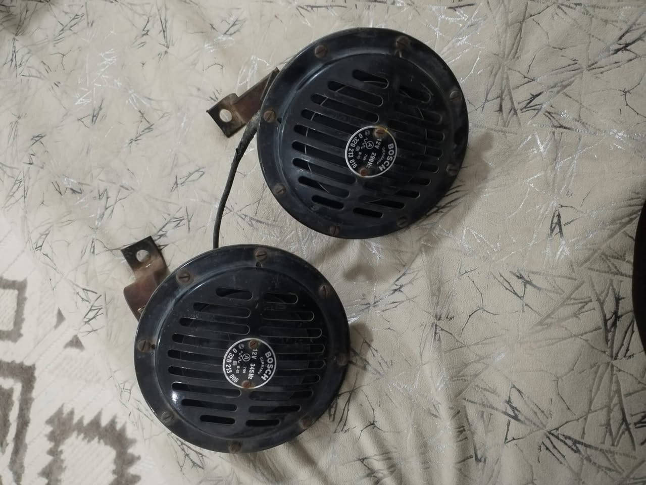 السلام عليكم للبيع هورنات جنح مؤسسة تحوير درجه أولى قيم بلي يرضى الله وسيارات مصغره انكليزي كله اصلي شرط الختم
ودركه للبيع

الهورنات سعرهن 300 الف 
سيارات ابيع شلع كلهن 75 الف
دركه سعره 100
استفسار أكثر ***********
