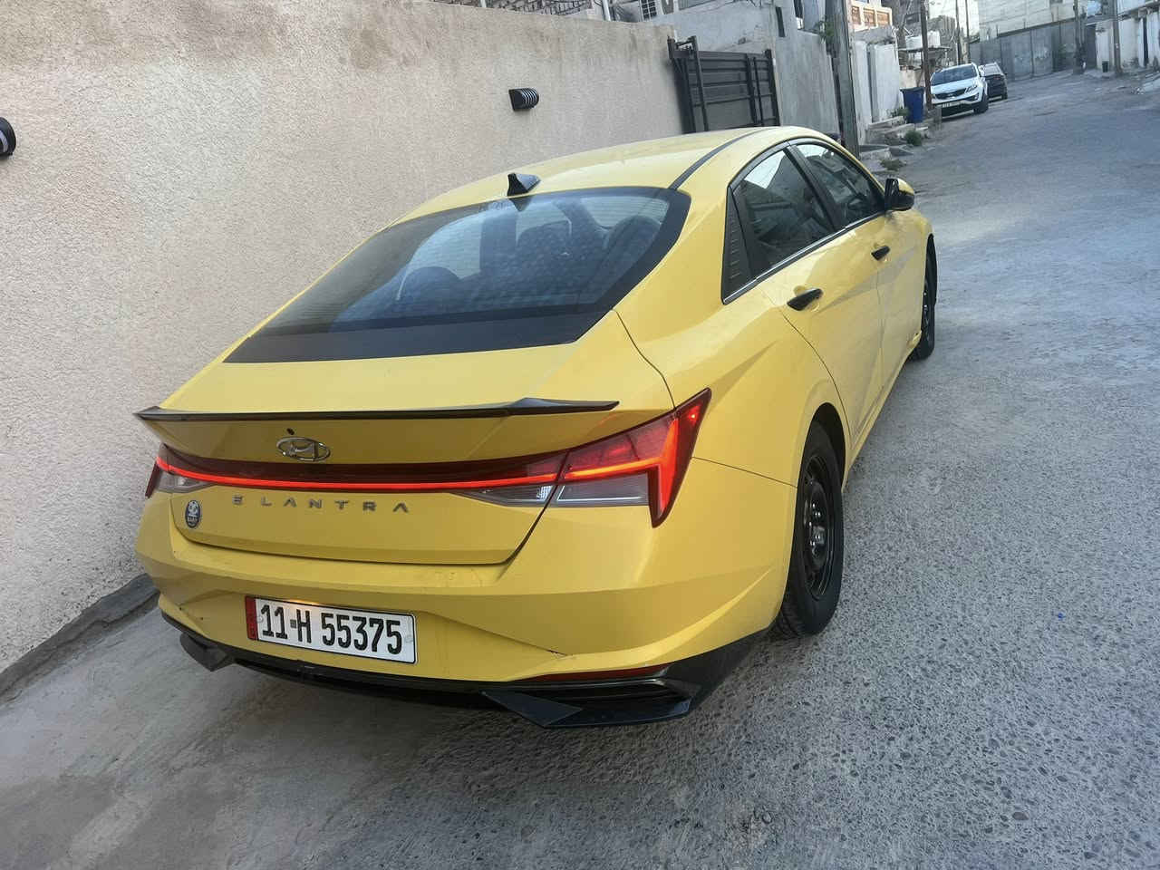 السلام عليكم للبيع سيارة النترا موديل ٢١  موصفات فول مكينه ٢٠٠٠     السعر ١٤٤ بيها مجال  :اي استفسار موجود واتساب ورقم الهاتف ***********
