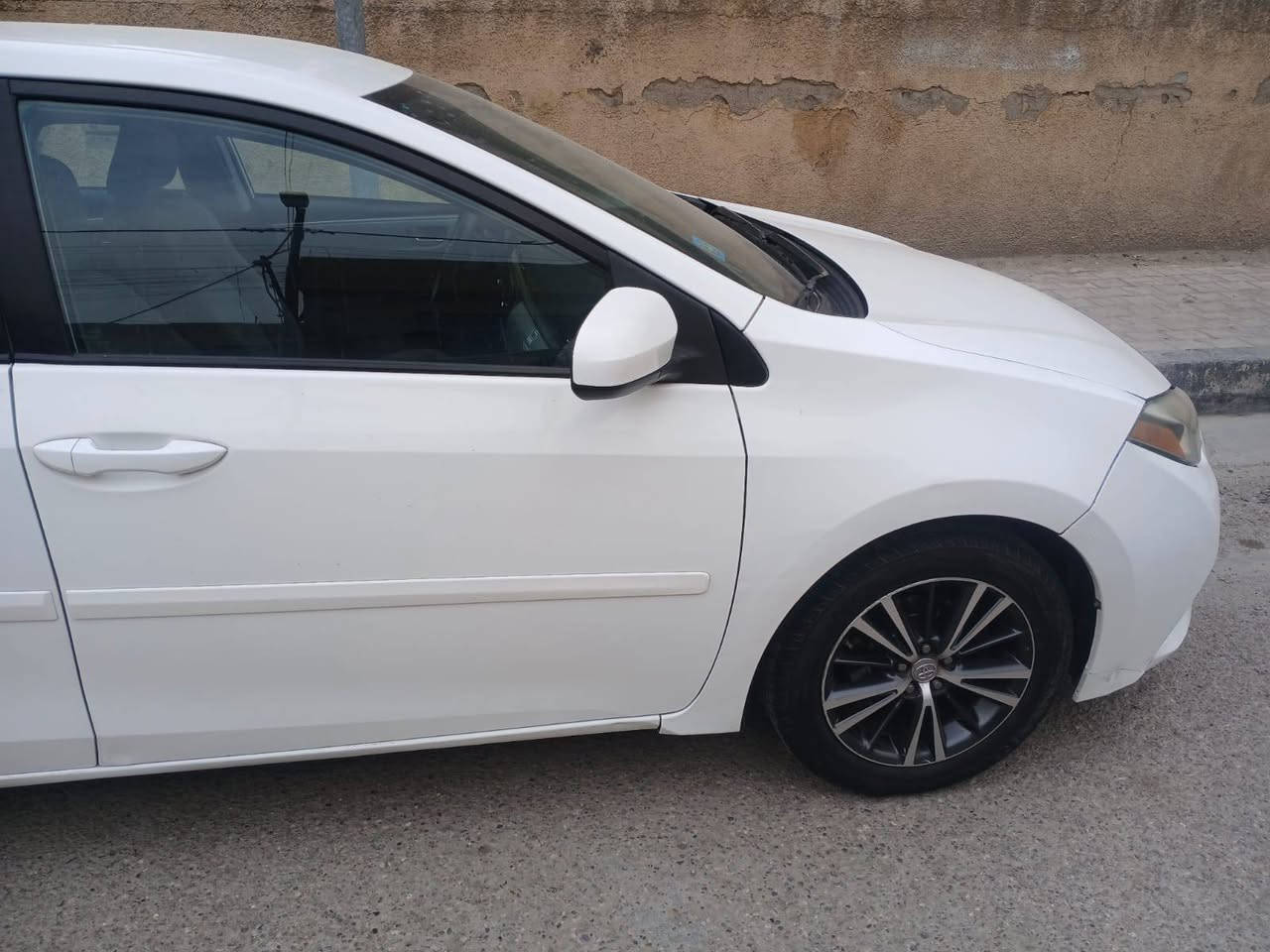 سلام عليكم كورلا للبيع
سياره موديل 16
رقم بابل جديد هزه وسنويه جديده 
شرط التحويل 
سياره كفاله ما عده الدعاميه الاماميه
بيه صبغ مو كله
سياره تبريد وتدفئه شغال 
سياره فقط تكحيل بيه 
شاشه بلادي
كامره خلفيه 
تحكم مري 
كهرباياته شغاله 
غرفته نضيفه 
سياره جديده مال بيت 
سعر السياره/125 وبيه مجال 
مكان السياره/بغداد الكماليه 
الاتصال على هاذه الرقم/***********
***********
