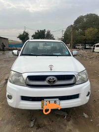 بيكم هايلوكس خمسه جنكال رقم بغداد بسمي موديل 2011 مكفوله ماعده بارد بي...