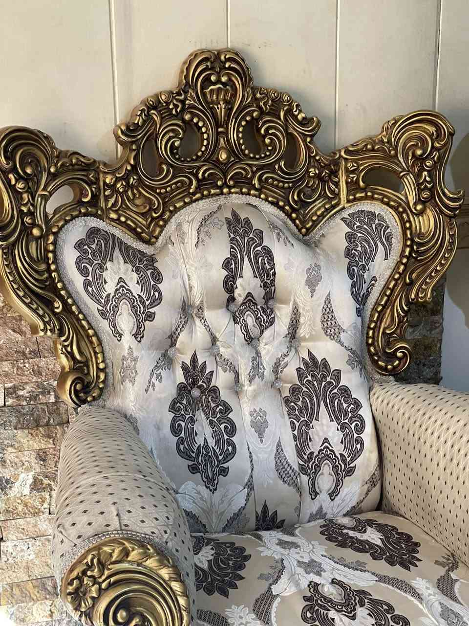 تخم ملكي تصميم ايطالي وصناعة تركيه نظيف جداً اثنين قنفات مع ٤ كراسي مع ٣ طبلات  مكاني بغداد سعره ٨٠٠ وبي مجال


**إذا كنت صاحب هذا الإعلان وتريد حذفه لأي سبب، رجاءا أرسل رسالة إلى الدعم الفني**