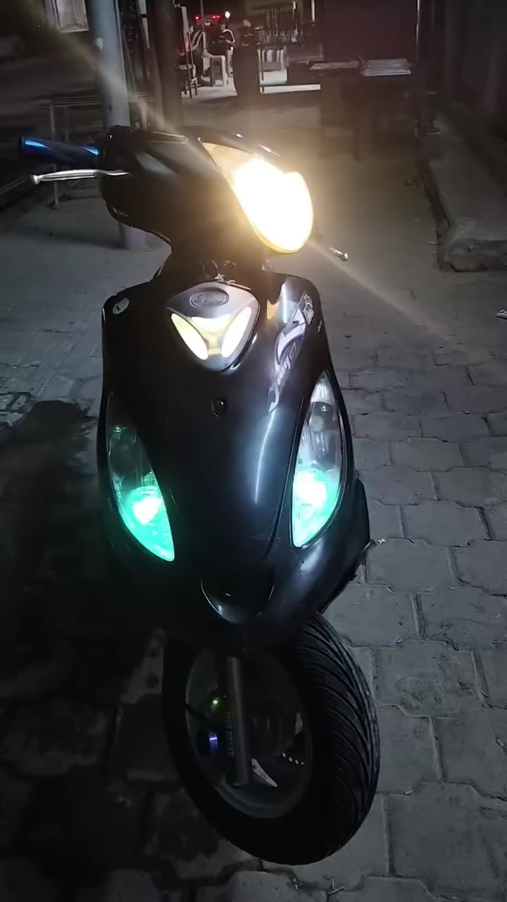 يالله دراجه كامكو في تو فحل مديل 2016 مكينه 150سيسي مكفول ما مفتوح بيه ايشي بك اكرستال اشاير زنون طلاعات مكفول من طول للطول ما ماشيه هواي السعر خاص *********** المكان ذي قار الشطره
