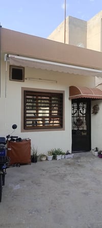 دار زراعي للبيع حي الواسطي خلف اذاعه الرشيد مساحه البيت 100م طابق واحد...