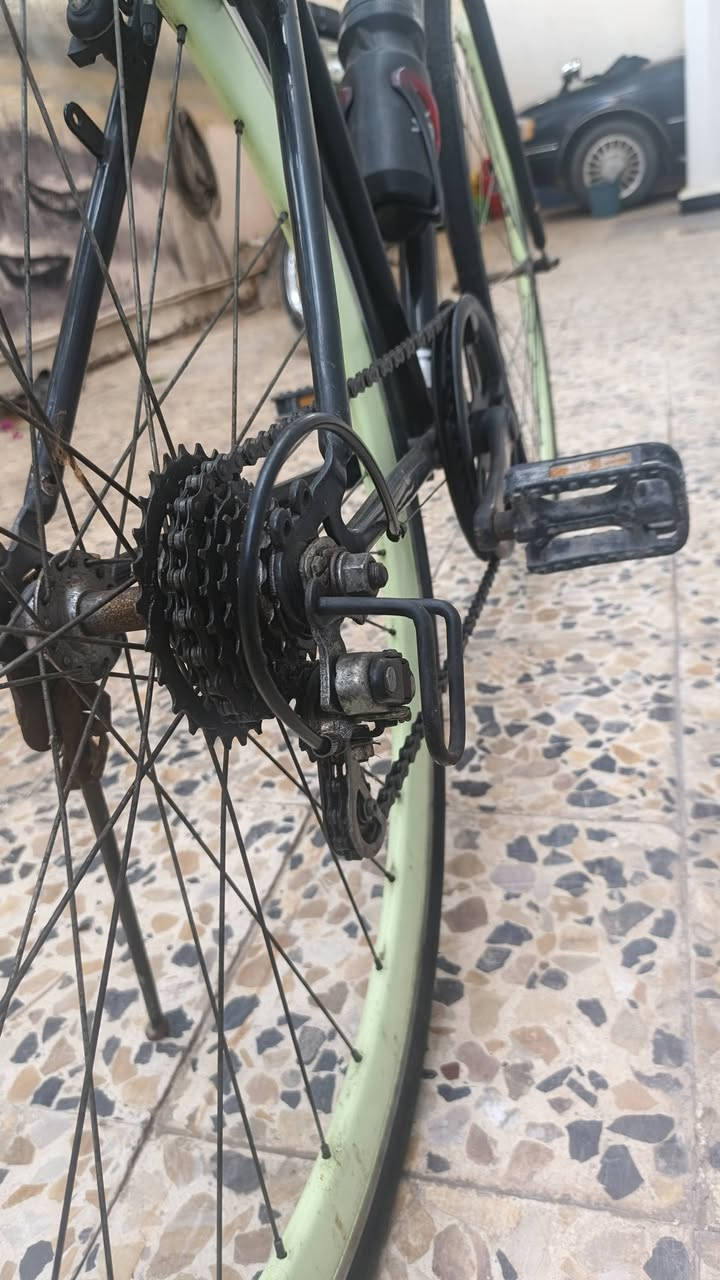 سلام عليكمc700 للبيع حجم27 سبعة گير بريك امامي خلفي موجود سعره 100الف وبي مجال للستفسار*********** مكاني بصرة زبير اكو توصيل بس داخل البصرة
