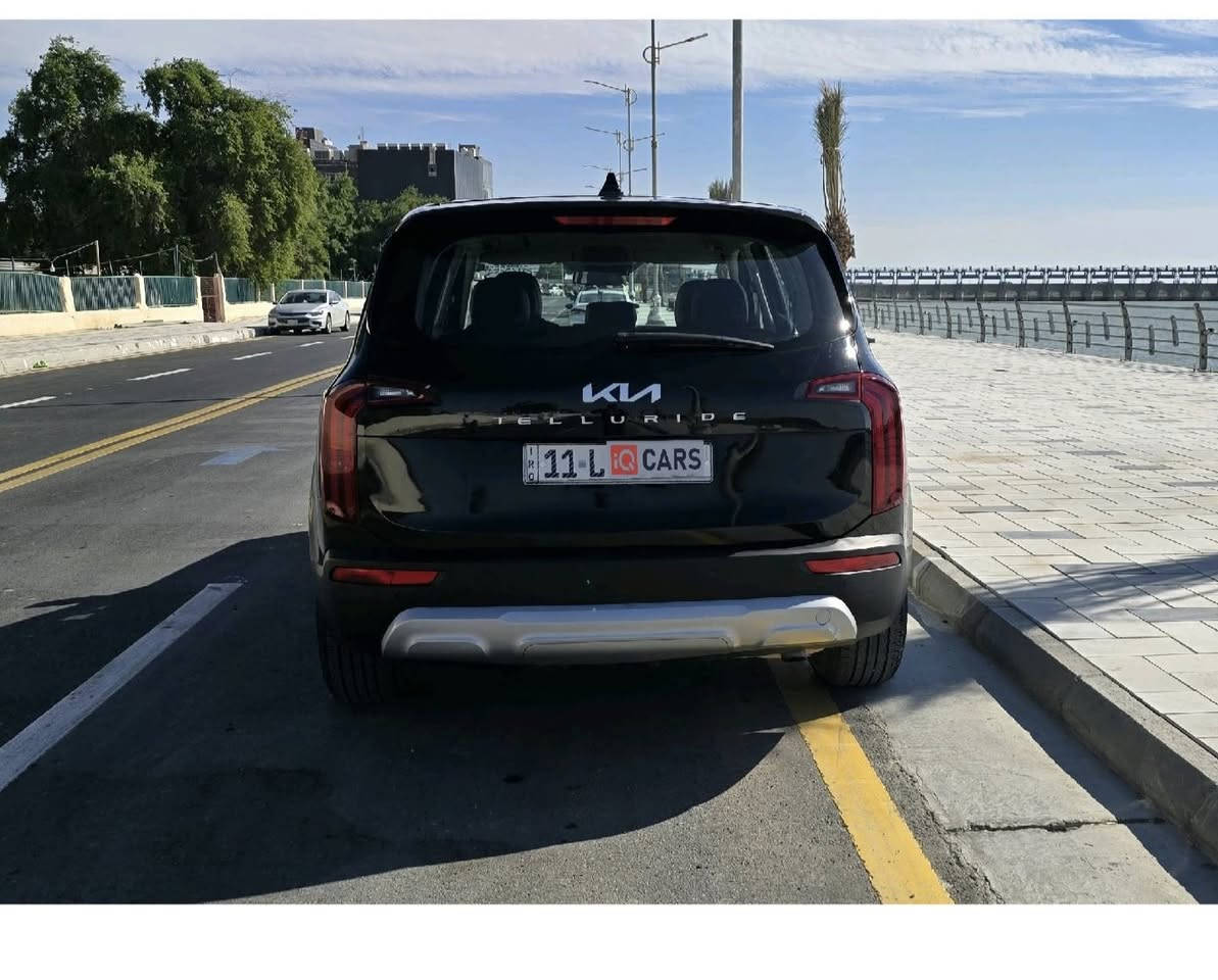سلام عليكم 
كيا تيلورايد 2022 فئة Lx وارد امريكي  رقم بغداد رقم دولي تحويل مباشر
السياره حادثها دعاميه جنطه فقط يعني البك لايت نفسه والجامه نفسها ما مضرره وسرقة جاملغ جهة الصدر والدعاميه وثنينهن مبدلات نفس اللون بدون صبغ مؤسسه 
والباقي كفاله عامه 
مكفوله كير مكينة تبريد مكفولات السياره فول مواصفات عدا البنوراما مواصفاتها
بصمه 
اشاير بالمري +شفط
رادارات اماميه وجانبيه
توقف ذاتي
تحديد مسار
شاشة كار بلي +كامرة
كشنات جلد 
7راكب وبعد بيها مواصفات 
ماشيه 64 الف
تبريد 3 قطع سياره كامله مابيها اي نقص مكانها واسط الكوت السعر250 وبيه مجال للاستفسار اكثر  ***********
