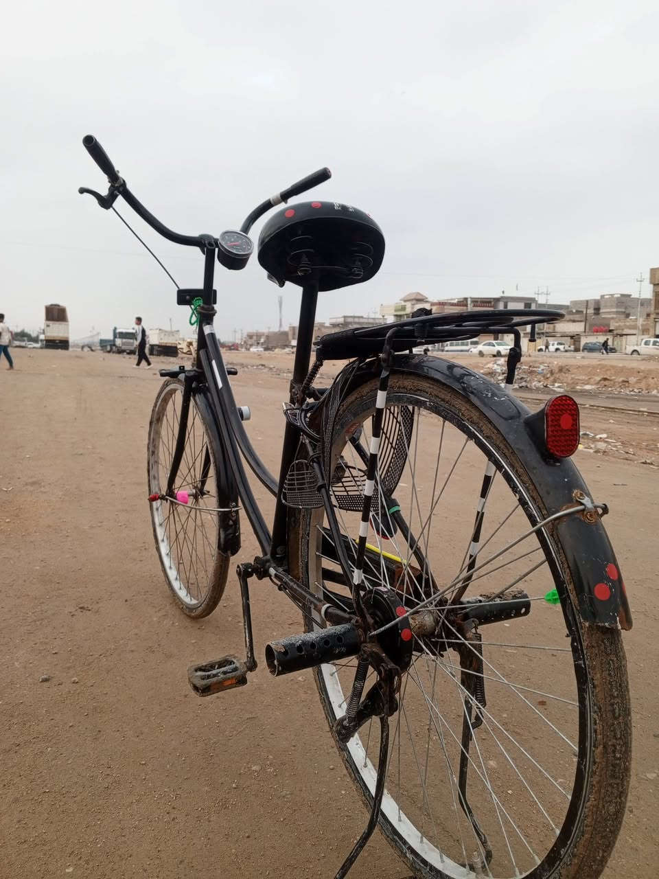 السلام عليكم بيسكل للبيع حجم 26 سانتوس مديل 2019بيسكل نضيف سعر 85وبي مجال الرقم ***********
