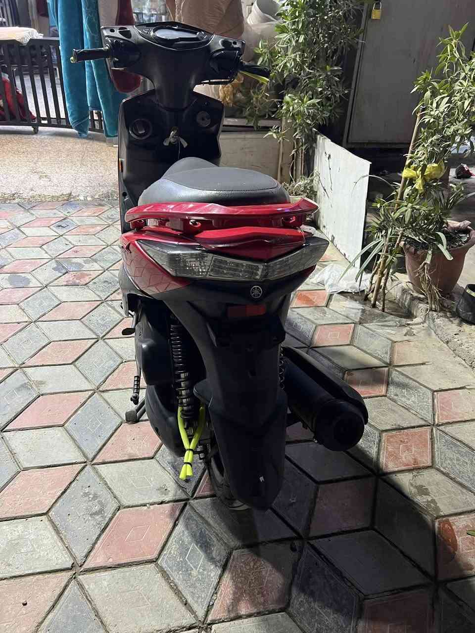 سلام عليكم ورحمة وبركاته                                           سكنس لد ياباني قبق نفخ 
لون احمر 
رمبه دراجة جديده مثل ما بصوره
سعرها 12 ونص بيها مجال قليل 
مكان بغداد المشتل 
***********
